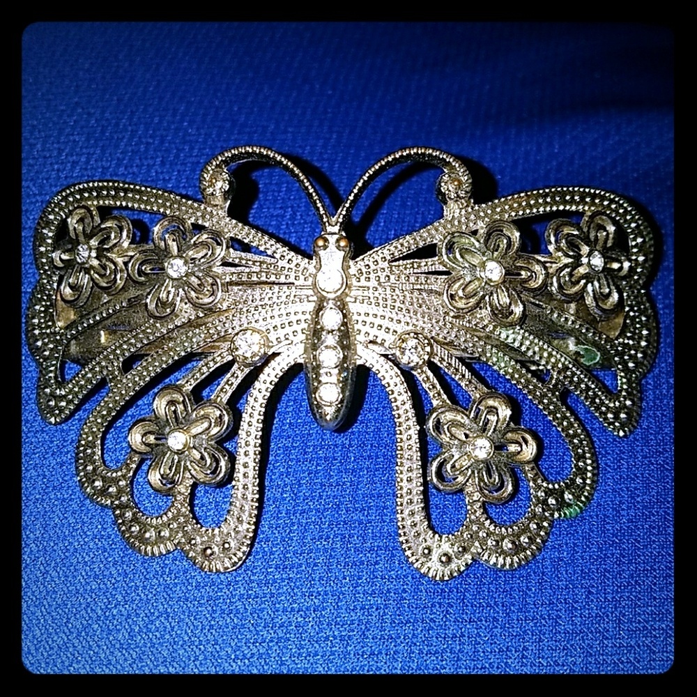 Butterfly hair clip